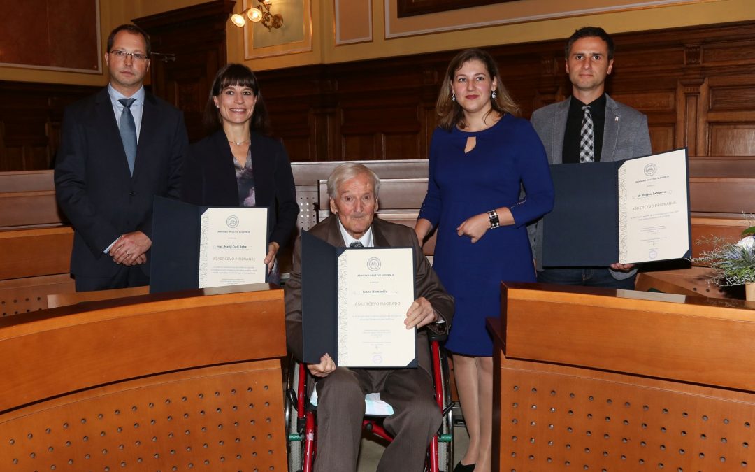 Zaščiteno: 17.10.2018 Podelitev Aškerčevih nagrad in Aškerčevih priznanj