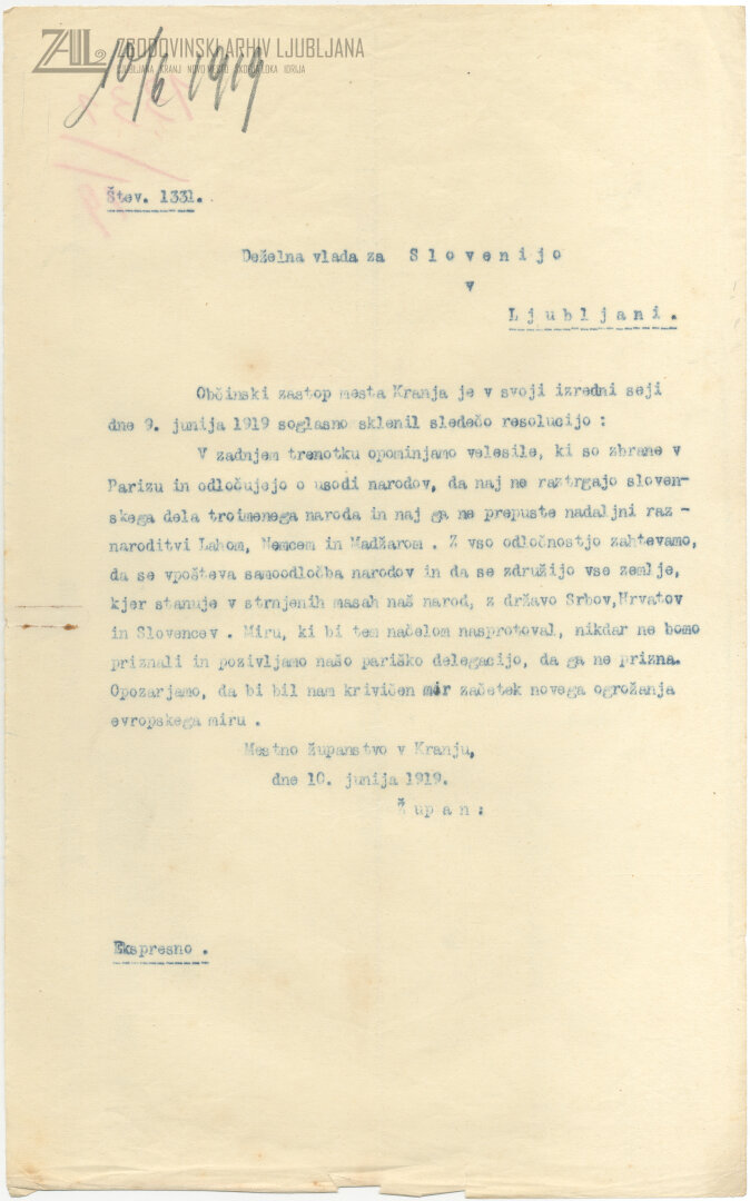 Občinski zastop mesta Kranj je na izredni seji 9. 7. 1919 sprejel resolucijo nedeljivosti slovenskega naroda. Naslovljena je bila na mirovno konferenco v Parizu. (SI_ZAL_KRA/0002, Občina Kranj, t. e. 147, a. e. 1444)