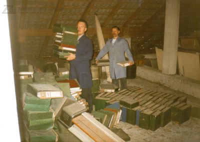 Prevzemanje fonda podjetja Plamen Kropa leta 1998. Na fotografiji sta Uroš Snoj in Gorazd Stariha, sodelavca iz enote v Kranju.